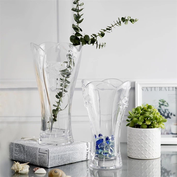Classic Glass Bud Vase
